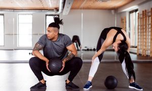 top 5 actividades deportivas que puedes hacer 30 minutos al día crossfit 300x180 - top-5-actividades-deportivas-que-puedes-hacer-30-minutos-al-día-crossfit